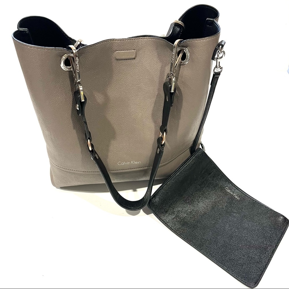Calvin Klein Reversible Tote Bag Black / Taupe